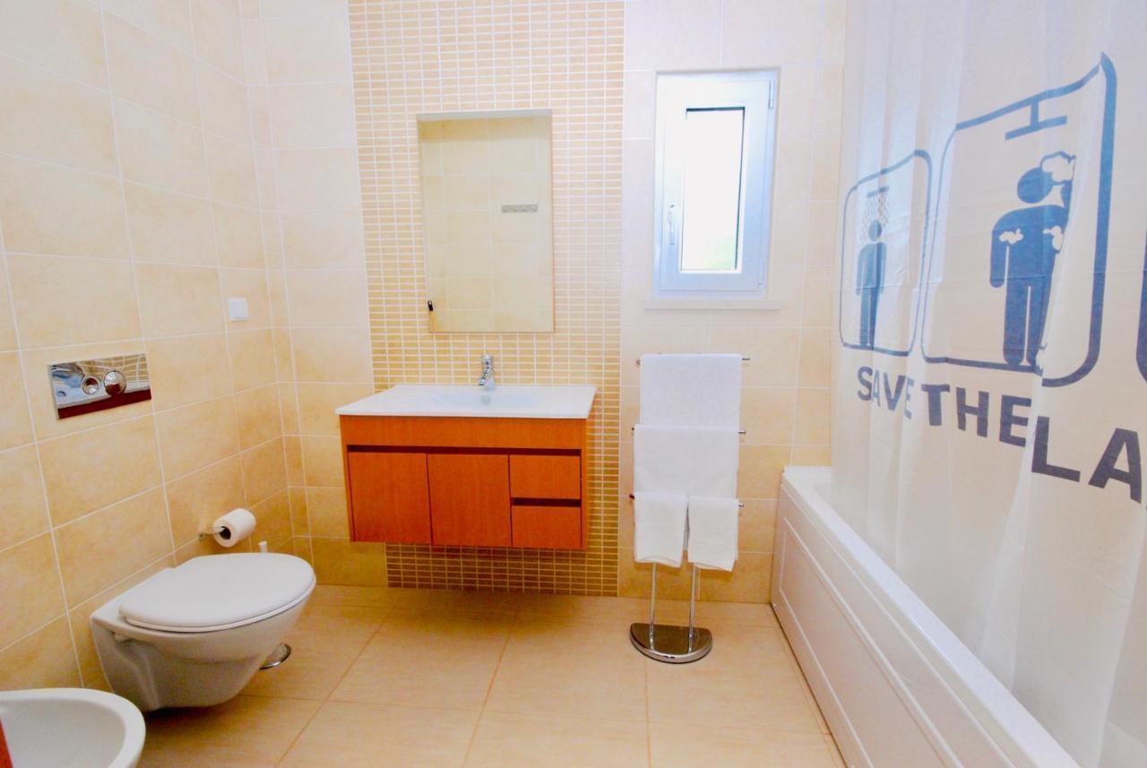 Marta Apartment - Balcony, Patio, Pool Ferrel  Ngoại thất bức ảnh